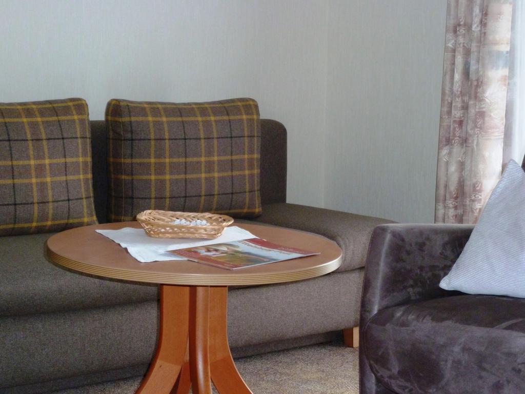 Pension Haus Waldfrieden, Meinecardplus Inklusive Вилинген Екстериор снимка